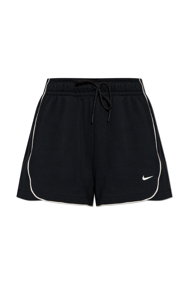 Nike Shorts mit Logo