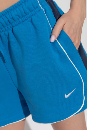 Nike Shorts mit Logo