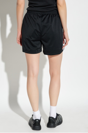 ADIDAS Originals Shorts mit gesticktem Logo