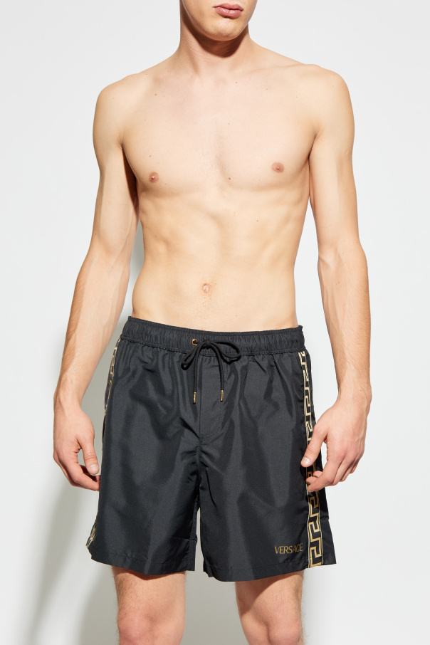 Versace Szorty kąpielowe z  charakterystycznym greckim wzorem