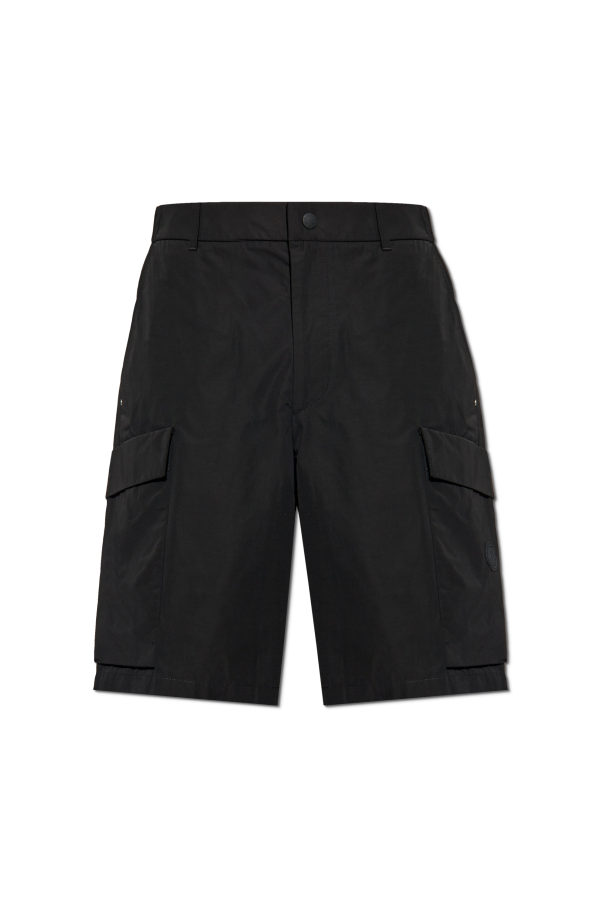 Cargo shorts od Moncler
