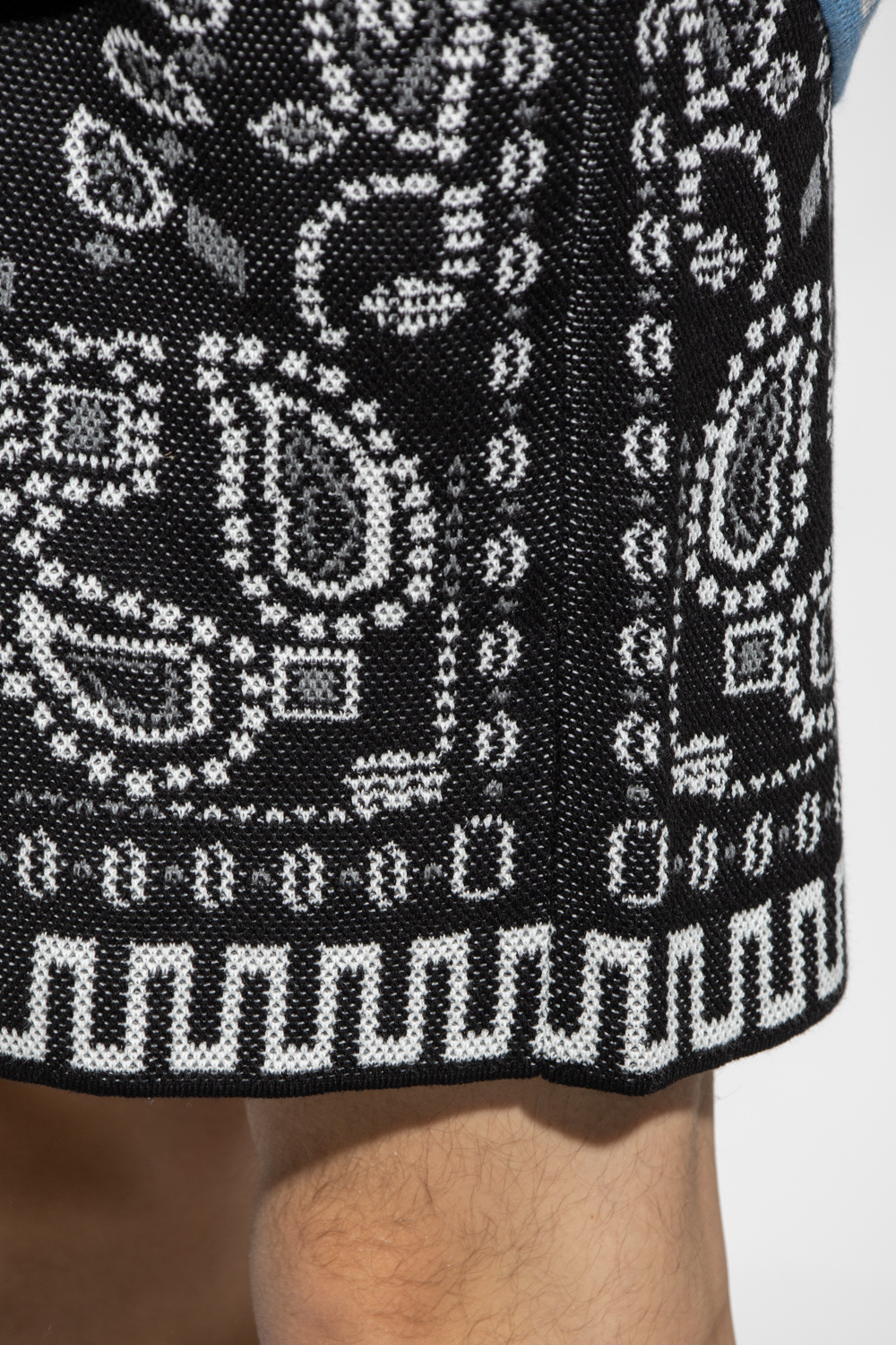 Alanui Low shorts with paisley motif