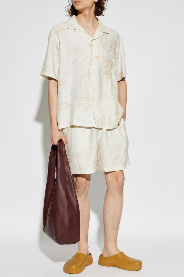 Maison Kitsuné Pantalones cortos con estampado