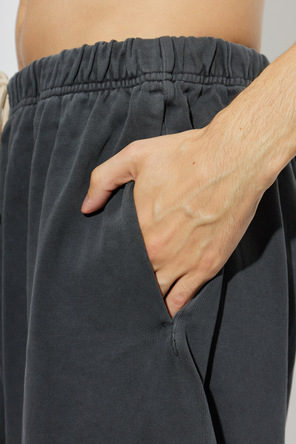 Fear Of God Essentials Shorturi din bumbac cu imprimeu