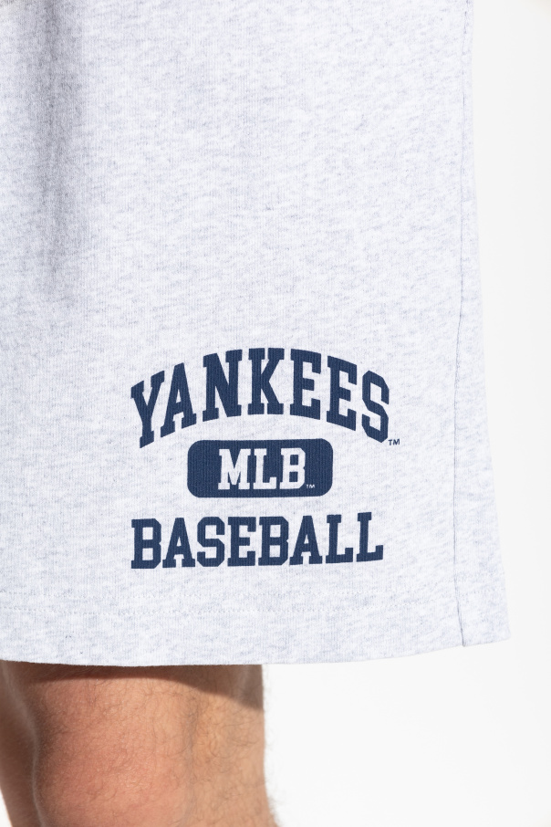 Sporty & Rich Shorts aus der Kollektion `47 & The New York Yankees`