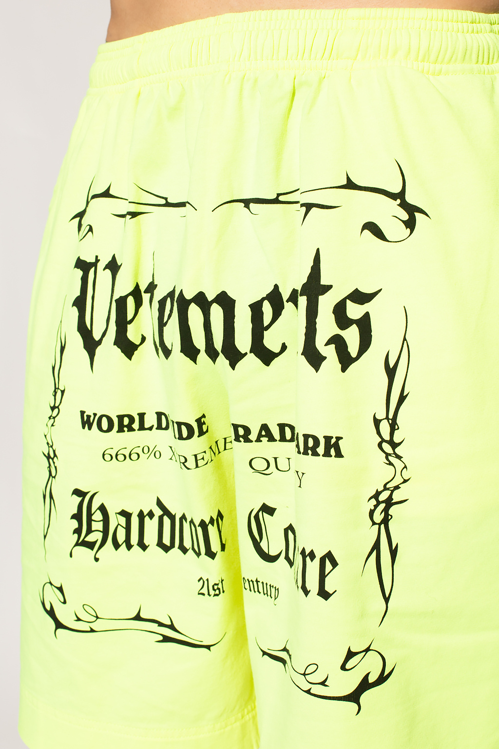 VETEMENTS Shorts with logo