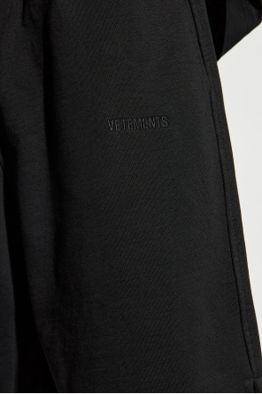 VETEMENTS Shorts with embroidered logo