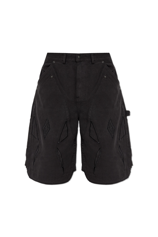 Shorts with stitching on the legs od Umbro