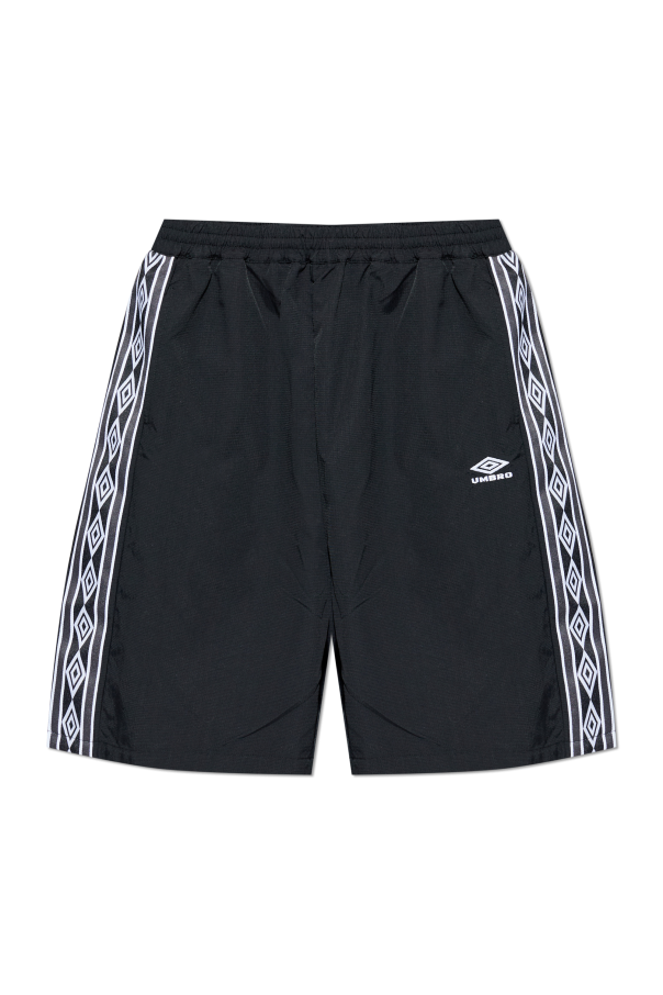 Shorts with side stripes od Umbro