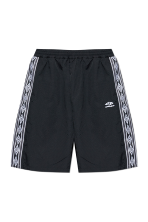 Shorts with side stripes