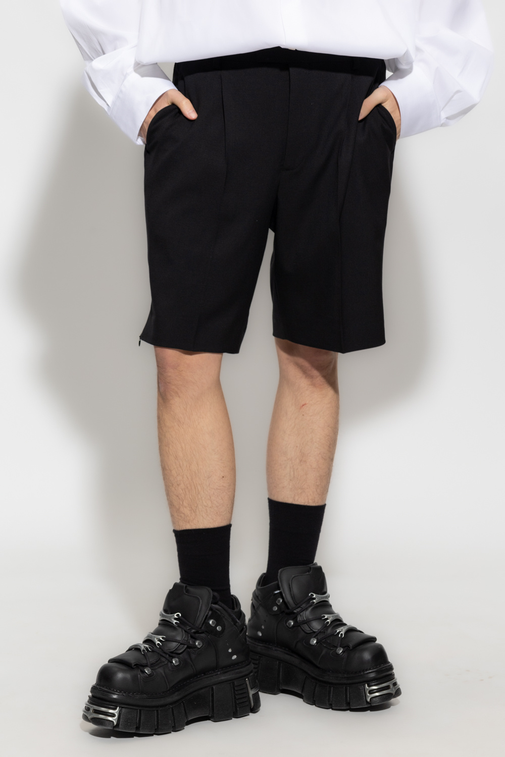 VTMNTS Pleat-front shorts