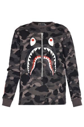 T-Shirt mit buntem Print