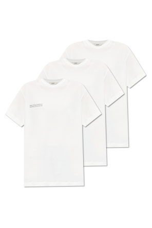 3-pack of t-shirts