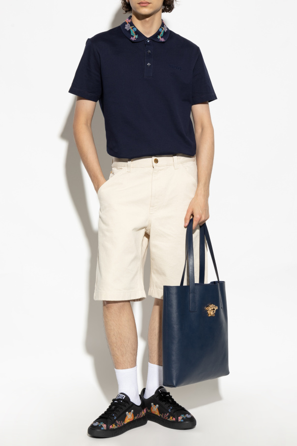 Versace Polo z kolorowym haftem na kołnierzu