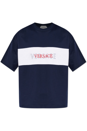 Camiseta con logo bordado