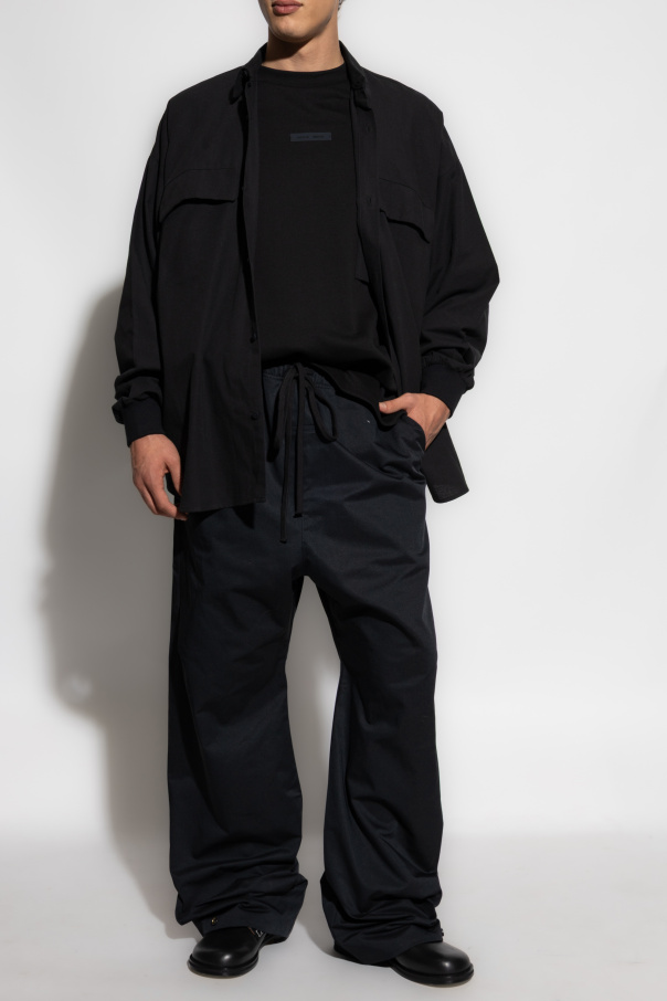 Fear Of God Essentials Camiseta con parche de logo