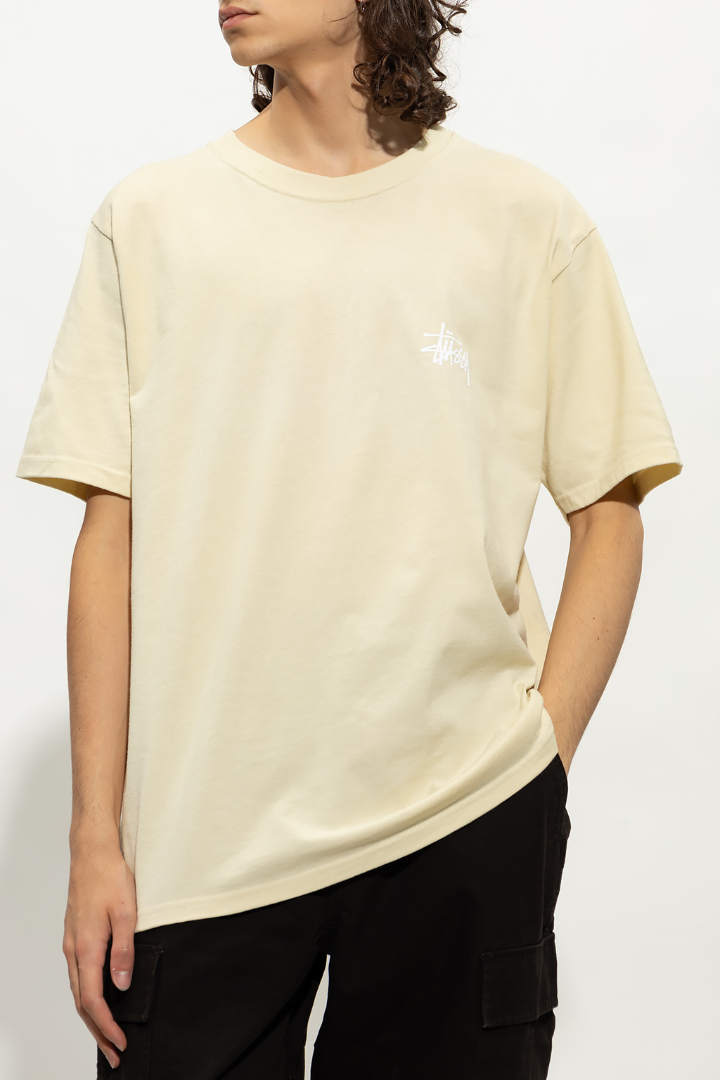 Stussy Pullover crewneck sweatshirt features full-length sleeves