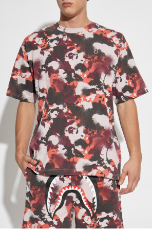 A BATHING APE® T-shirt with logo