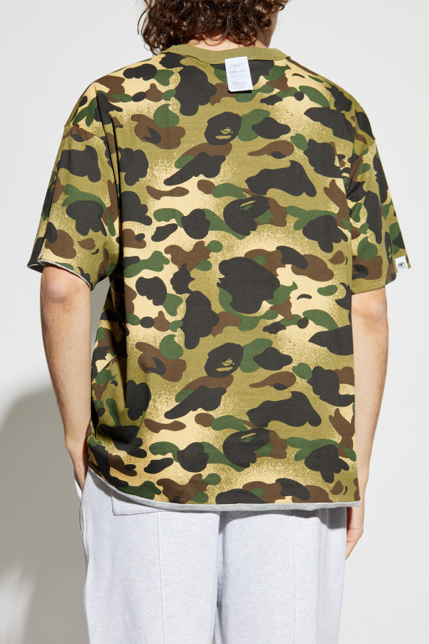 A BATHING APE® T-shirt with logo