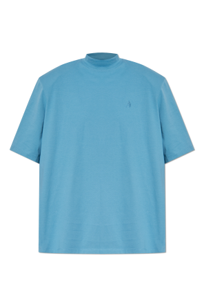 T-shirt with shoulder pads