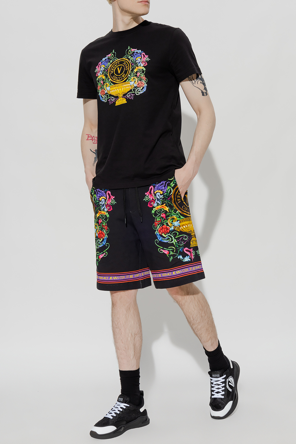 Versace Jeans Men's V-EMBLEM Garden Short Sleeve T-Shirt