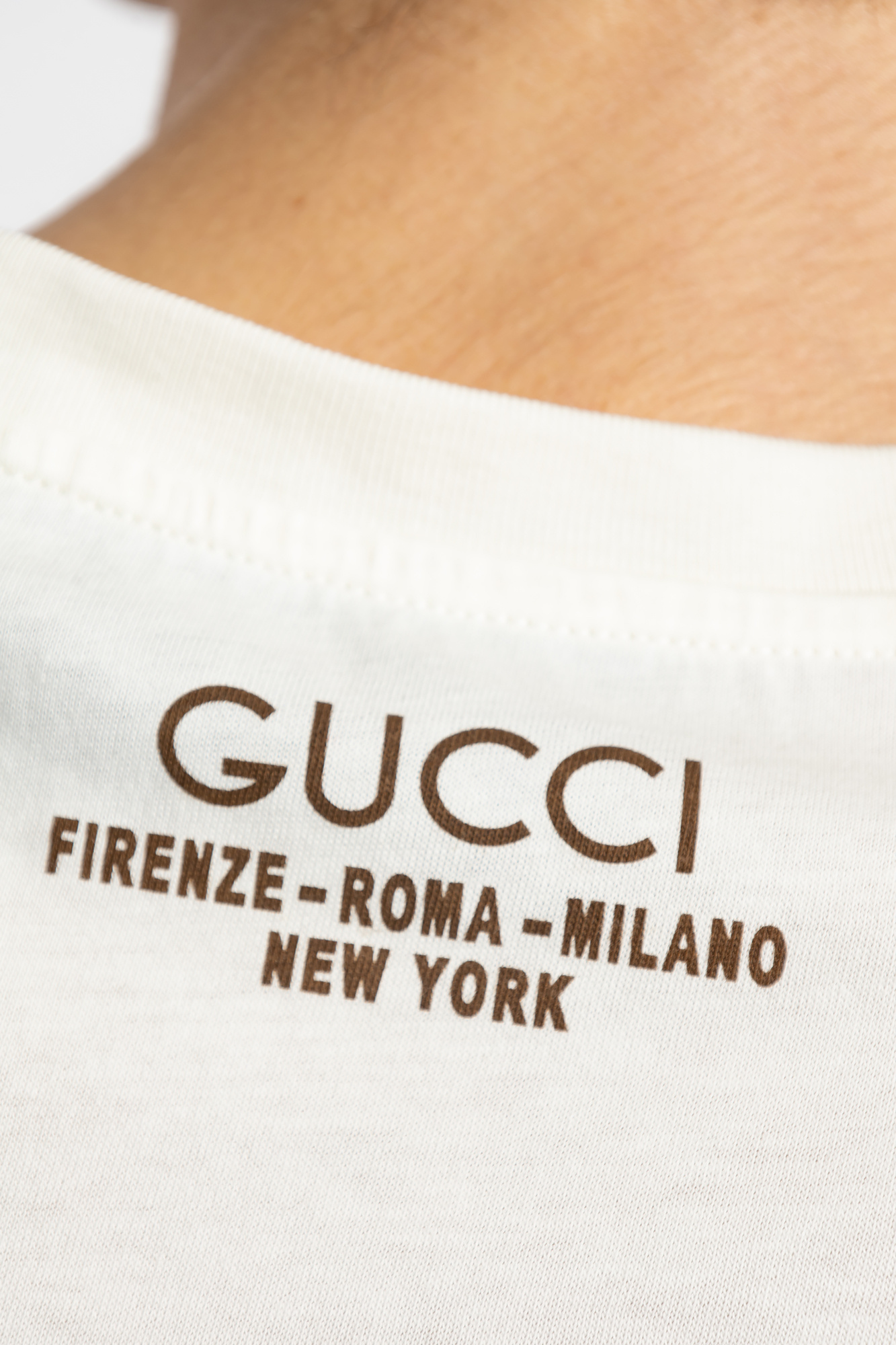 Gucci T-shirt with logo