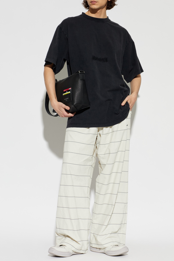 Balenciaga Camiseta con logo bordado