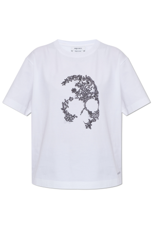 T-shirt with a distinctive skull motif