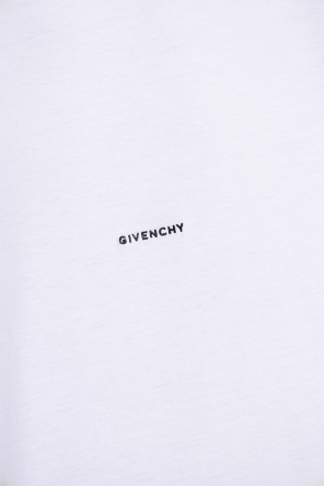 Givenchy Beyoncé opted for a Givenchy look on the