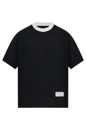 T-shirt com aplicação do logótipo