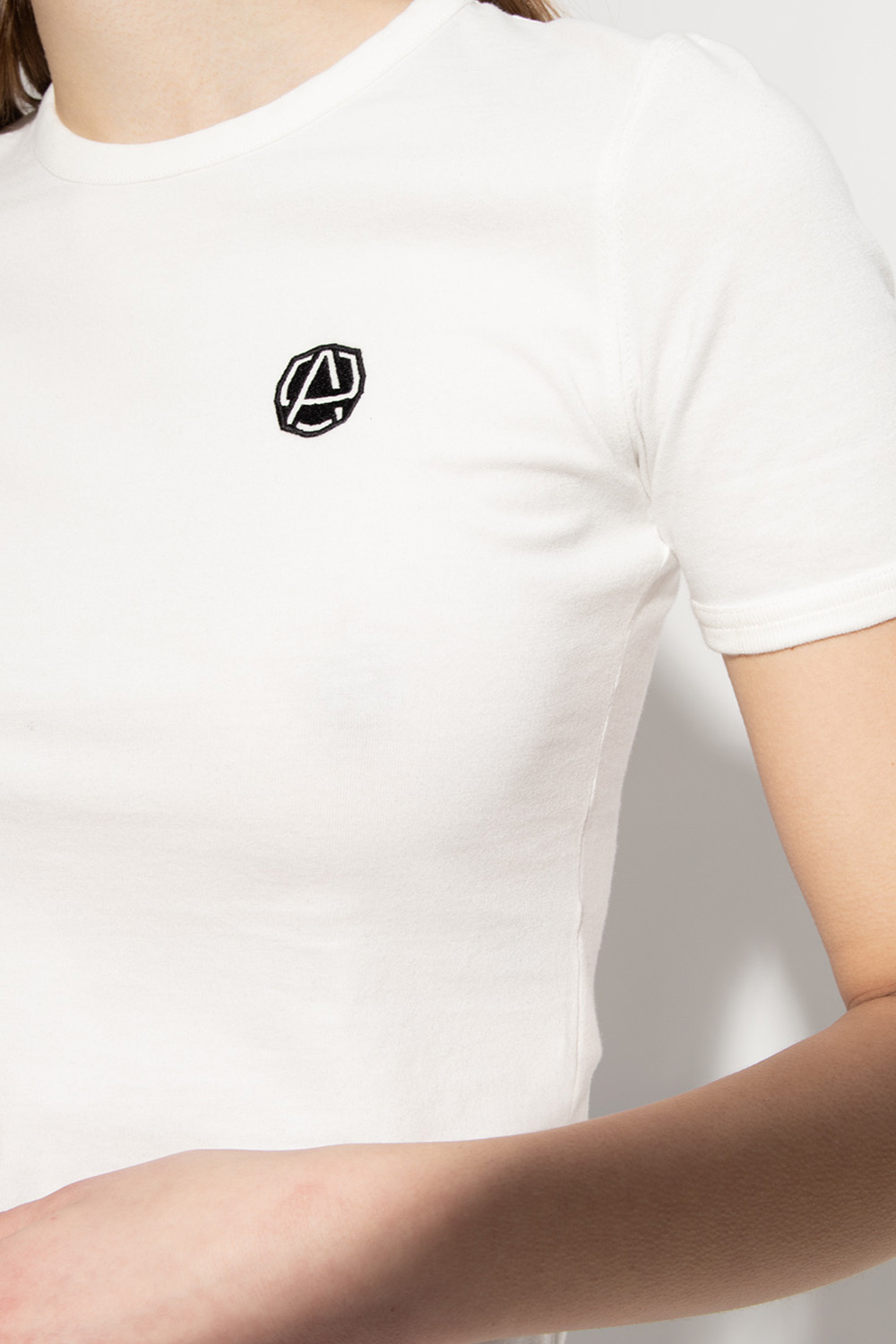 Ambush This casual T-shirt brings a bold yet minimal look to Kids wardrobe