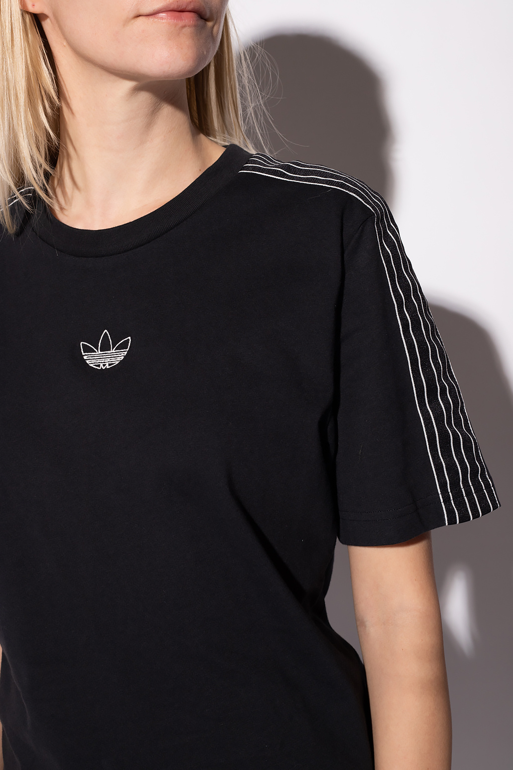 ADIDAS Originals T-shirt with logo