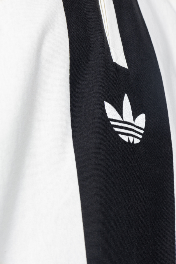 i593 adidas
