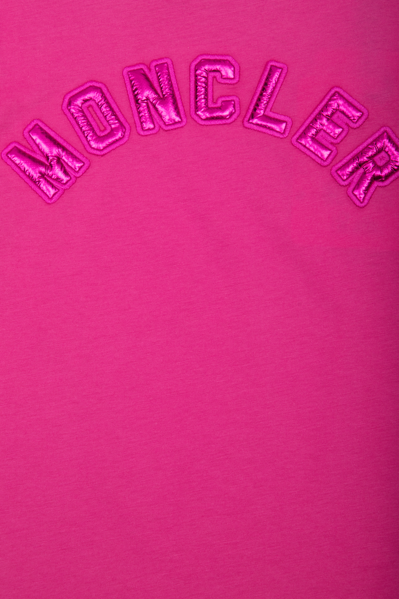 Moncler Enfant Make a fashion statement wearing the ® Art of Sport T7 Hoodie