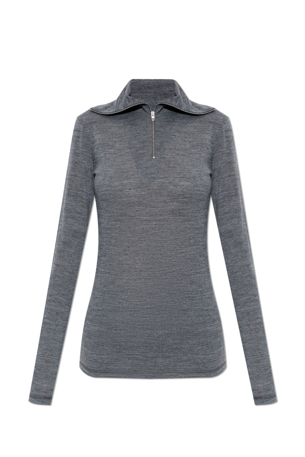 Top with a stand-up collar od JIL SANDER