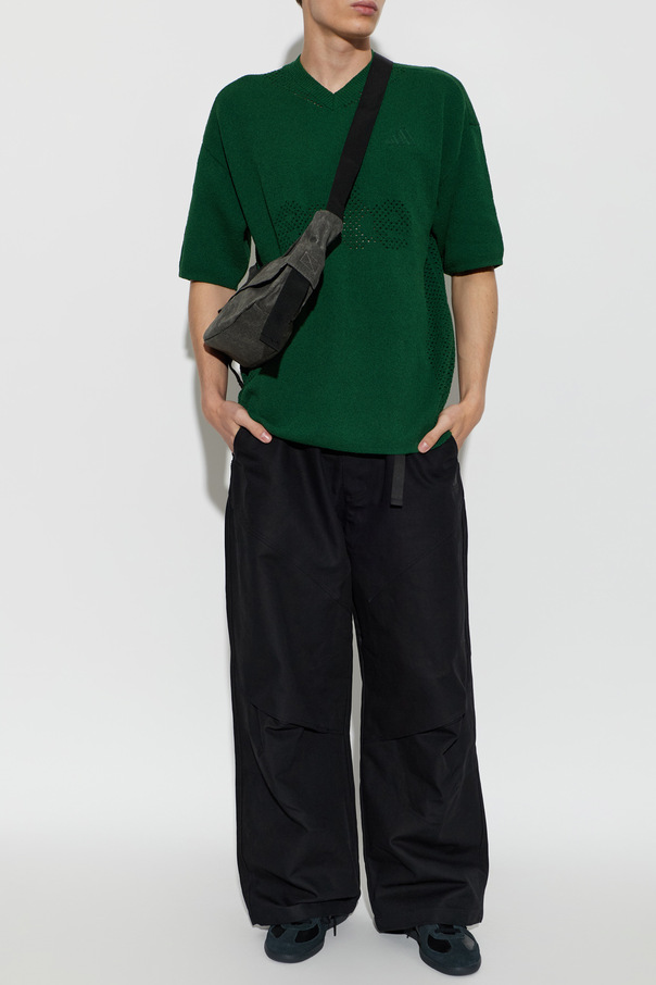 ADIDAS Performance ADIDAS X ARTE ANTWERP t-shirt em verde vibrante, corte oversize