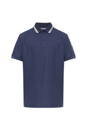Polo con parche de logo