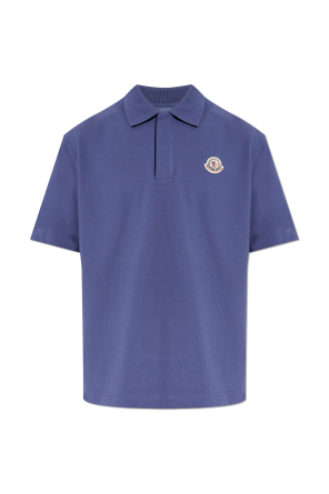 Polo con parche de logo