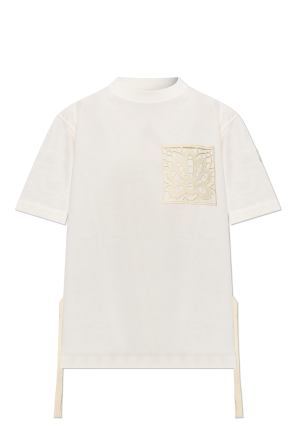 Camiseta con parche de logo
