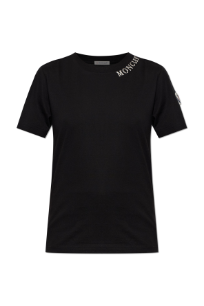 Camiseta con logo bordado