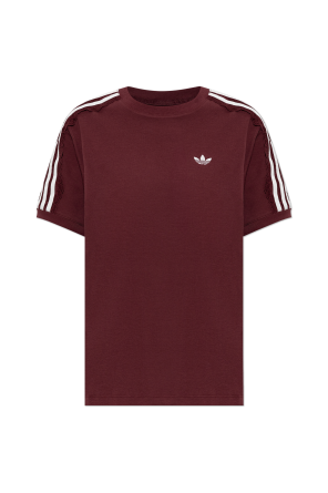 Camiseta con logo bordado