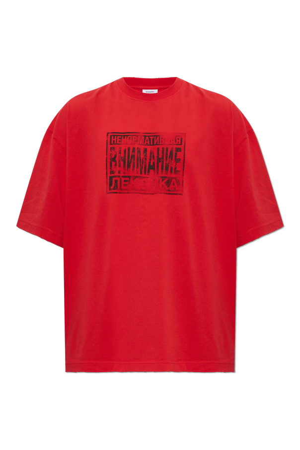 T-shirt with print od VETEMENTS
