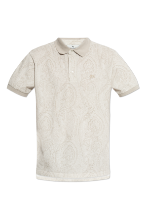 Polo con parche de logo