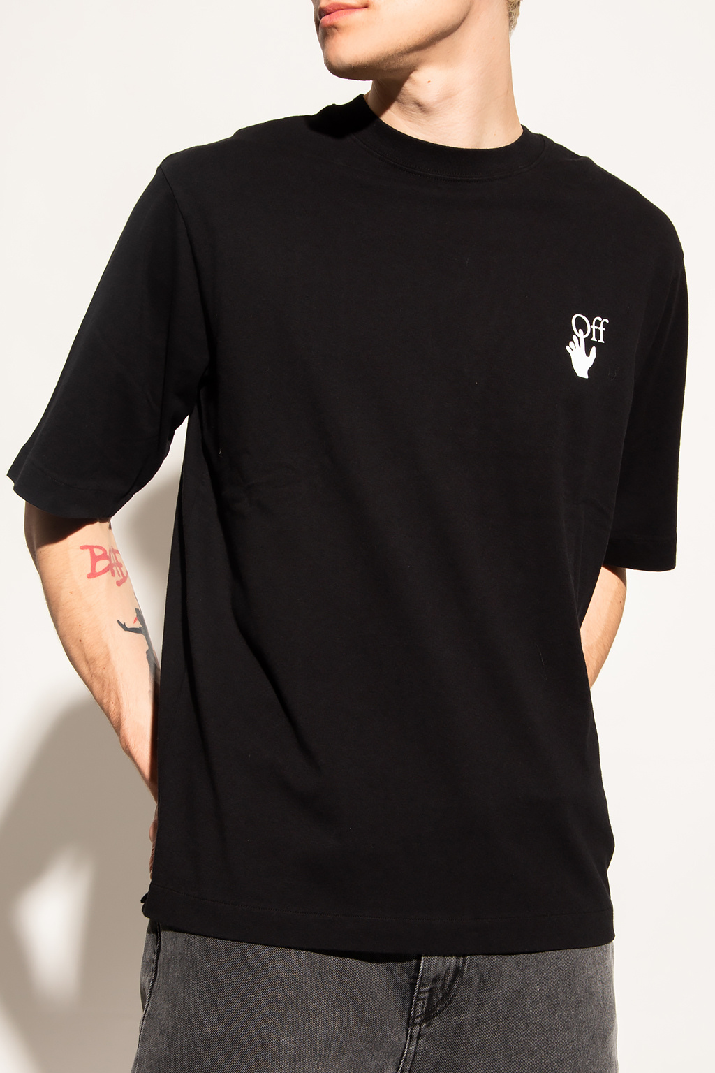 Off-White T-shirt Calvin with logo