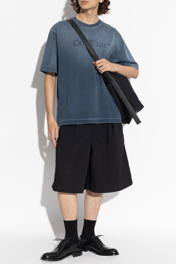 Off-White T-Shirt mit Logo