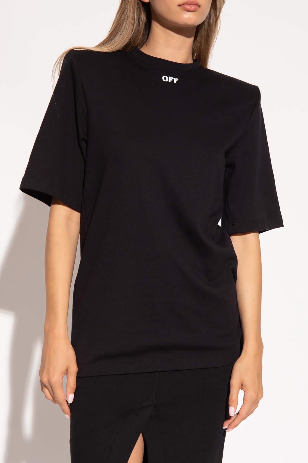 Off-White T-shirt with padded shoulders
