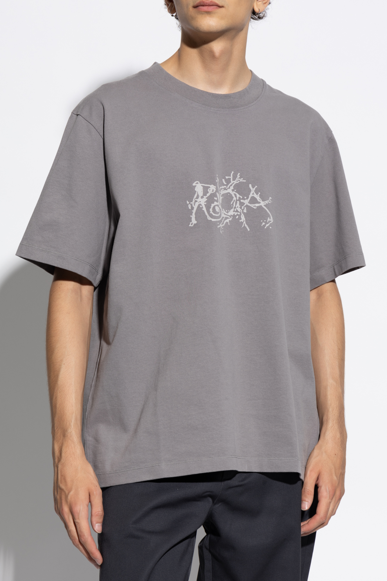 ROA T-shirt with logo