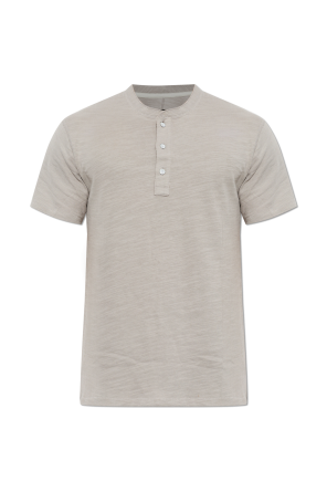T-shirt with raw edge finish