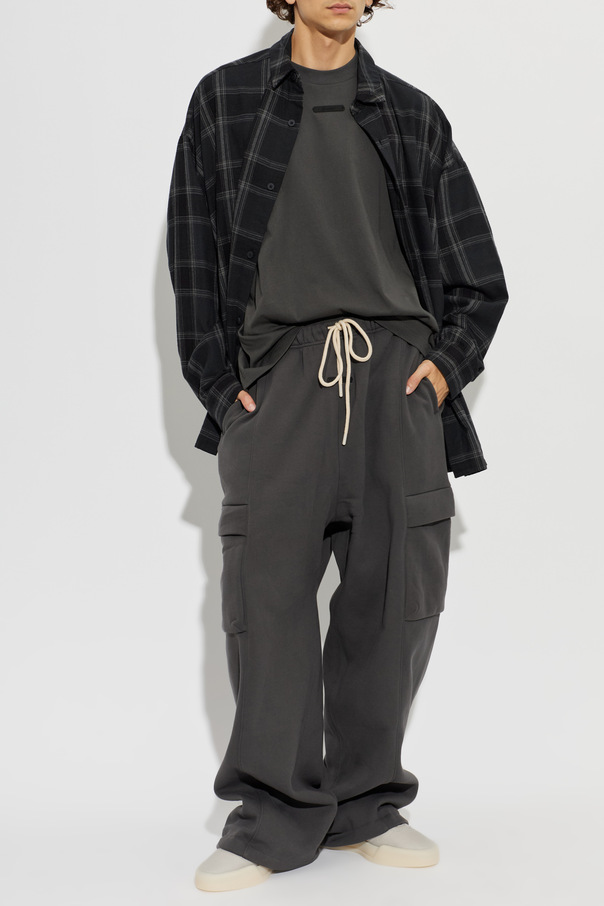 Fear Of God Essentials Camiseta de algodón con logo cosido