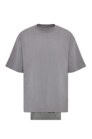 T-shirt with an asymmetrically finished hem
